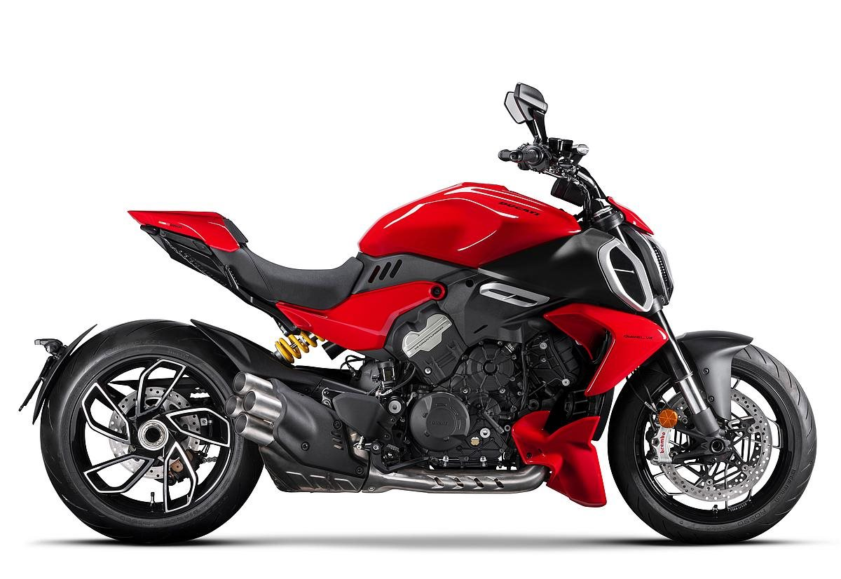 DUCATI DIAVEL V4 2023
