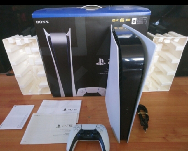 PlayStation PS5 état tout neuf - Miniature 2