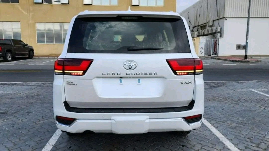 Land cruiser