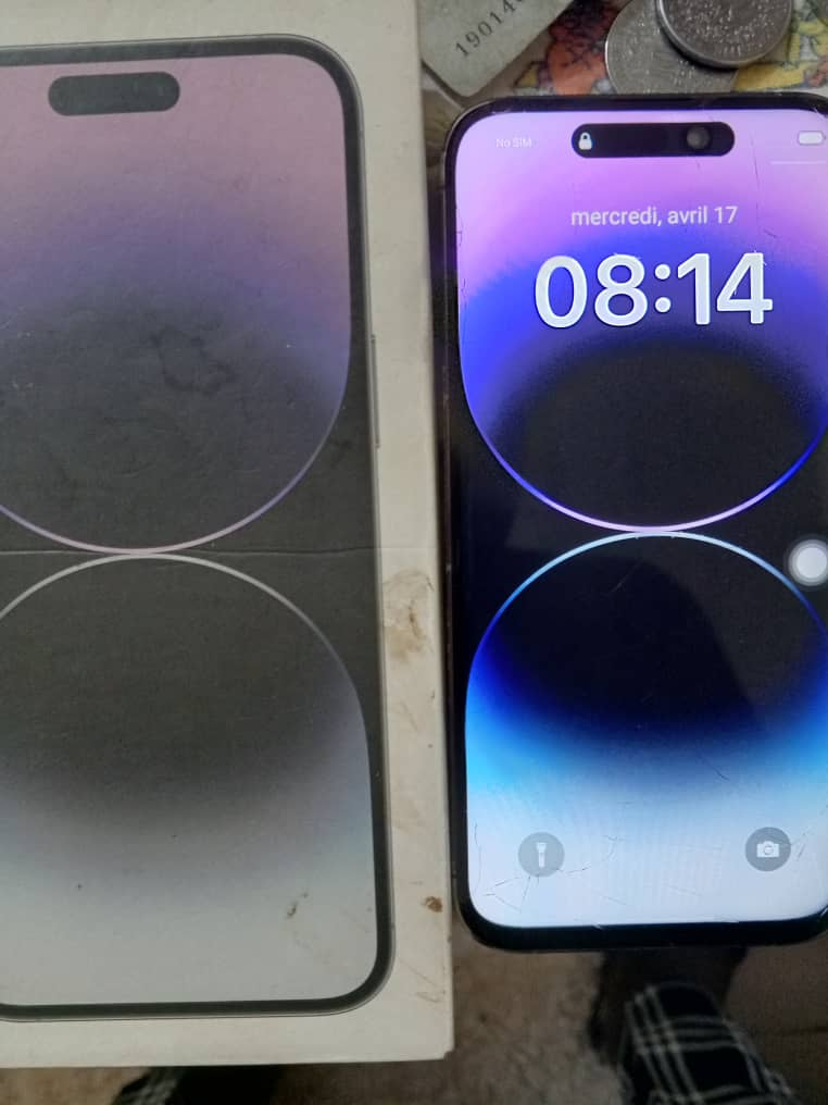 iPhone 14 pro max semi
